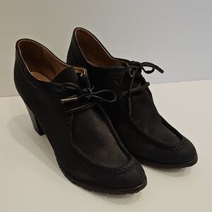 Frye Black Suede Parker Oxford Heeled Ankle Bootie for Women Size 7B